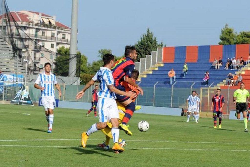caio-secco-crotone-pescara-feirense-portogallo
