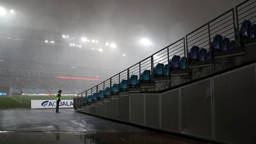Troppa pioggia, niente derby
