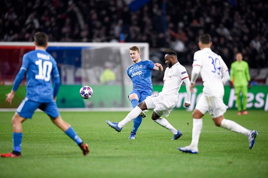 Olympique Lyon v Juventus - UEFA Champions League Round of 16: First Leg