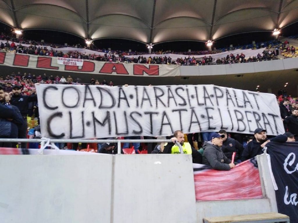 striscione-ironico-derby-eterno-bucarest