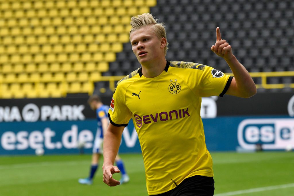 Borussia Dortmund v FC Schalke 04 - Bundesliga