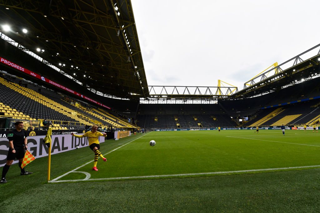 Borussia Dortmund v FC Schalke 04 - Bundesliga