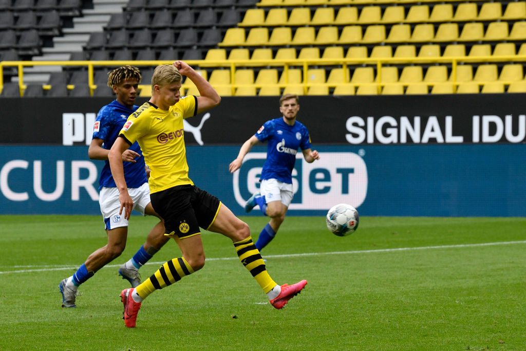 Borussia Dortmund v FC Schalke 04 - Bundesliga