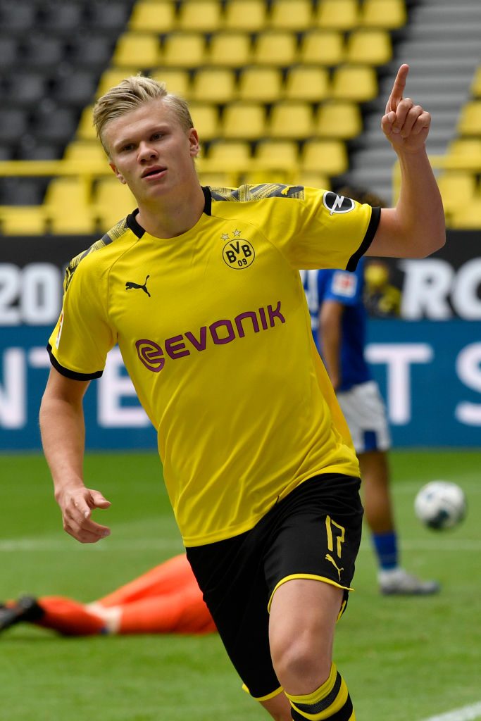 Borussia Dortmund v FC Schalke 04 - Bundesliga