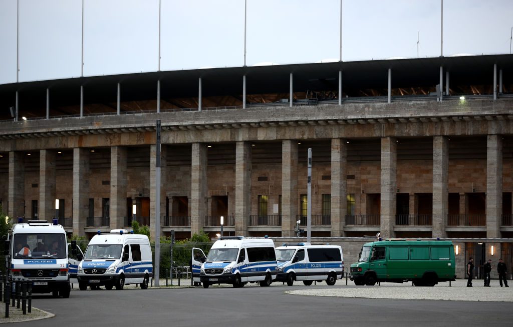 As Bundesliga Resumes, Fans Cheer From Afar