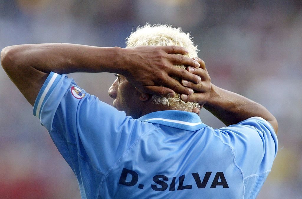 FUSSBALL: WM 2002 in JAPAN und KOREA, URU - DEN 1.2