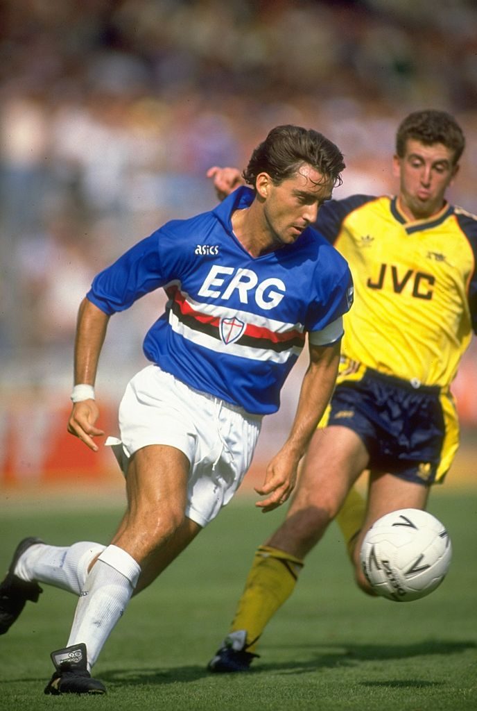 Roberto Mancini of Sampdoria and Nigel Winterburn of Arsenal