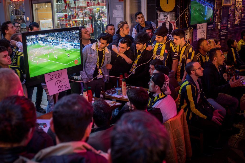 Fan Rivalry Continues At The 2018 Istanbul Derby