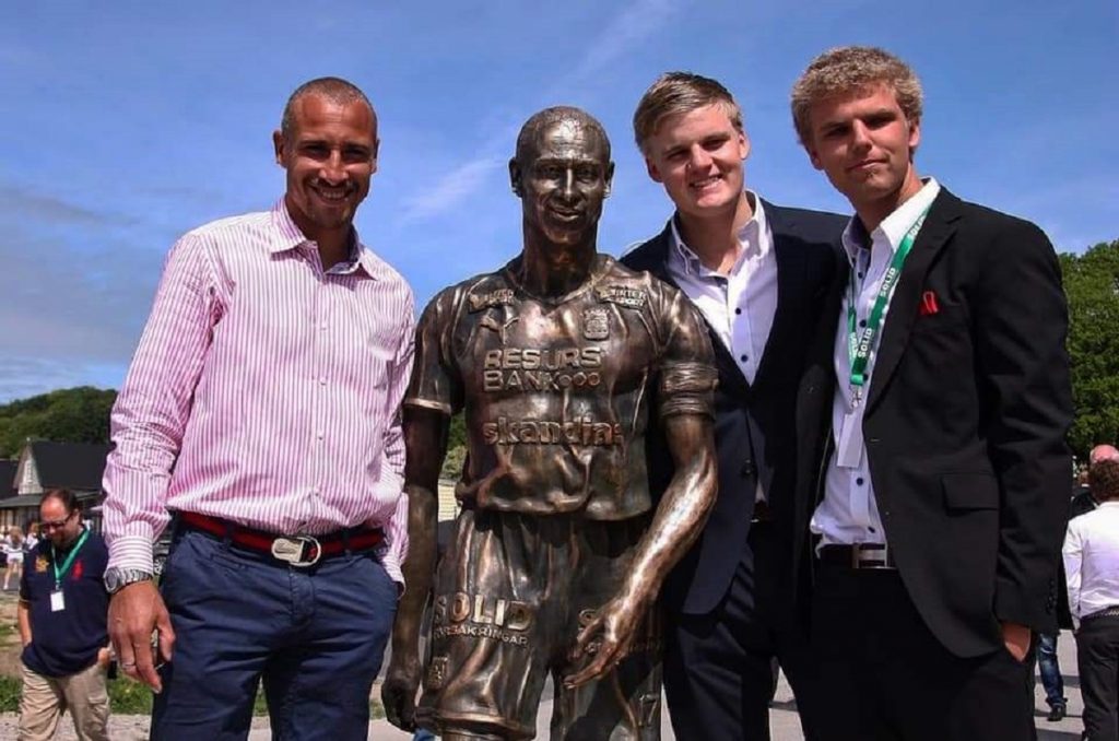 larsson-statua-a-helsinborg