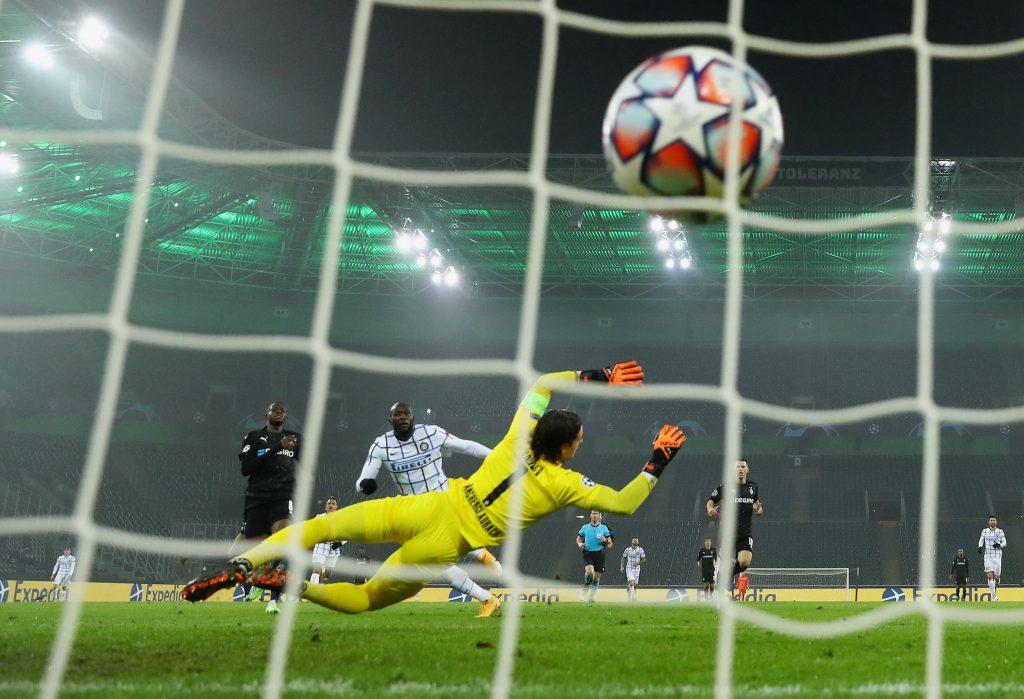 Borussia Moenchengladbach v FC Internazionale: Group B - UEFA Champions League