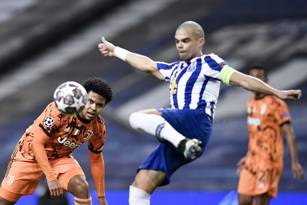FC Porto v Juventus  - UEFA Champions League Round Of 16 Leg One