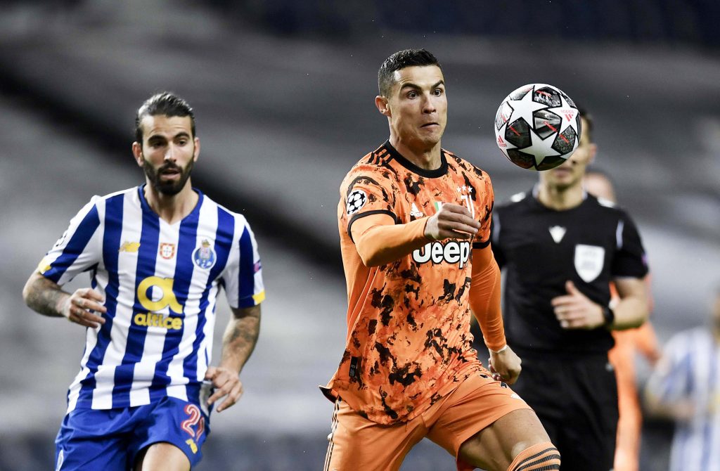 FC Porto v Juventus  - UEFA Champions League Round Of 16 Leg One