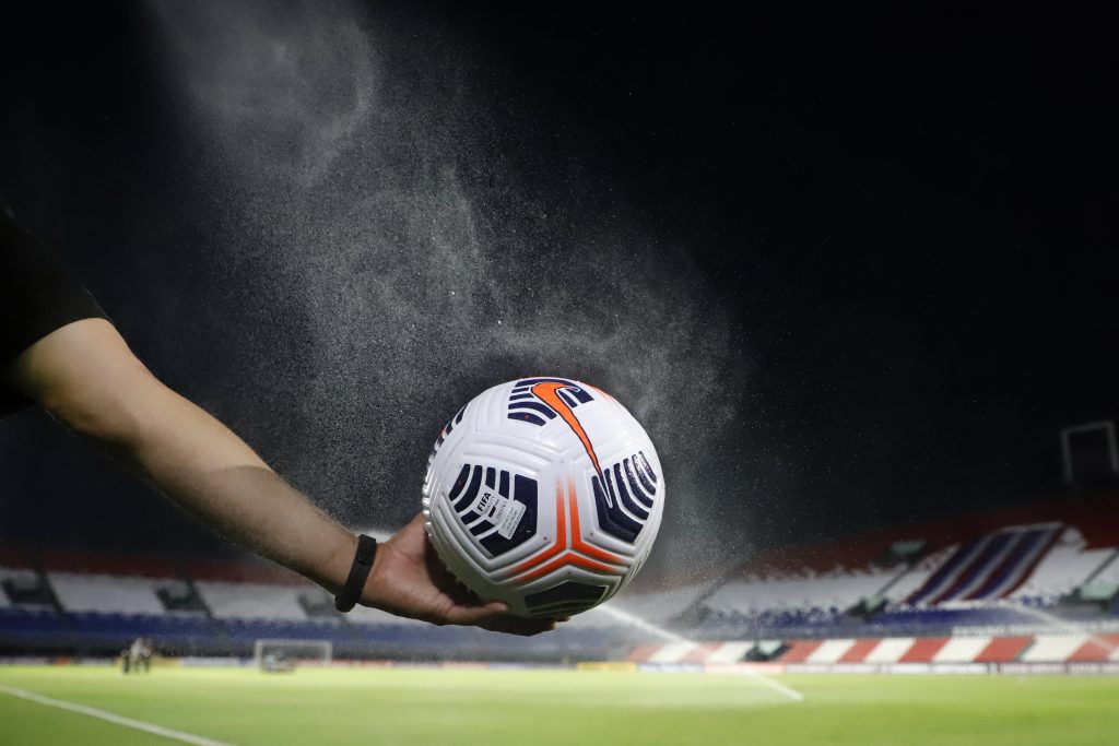 Independiente del Valle v Gremio - Copa CONMEBOL Libertadores 2021
