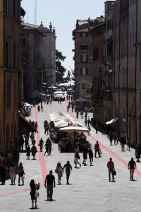 Amanda Knox Awaits Murder Verdict