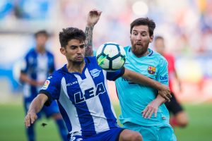 Deportivo Alaves v Barcelona - La Liga