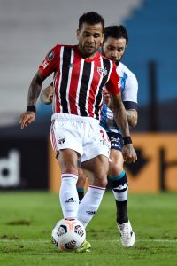 Racing Club v Sao Paulo - Copa CONMEBOL Libertadores 2021