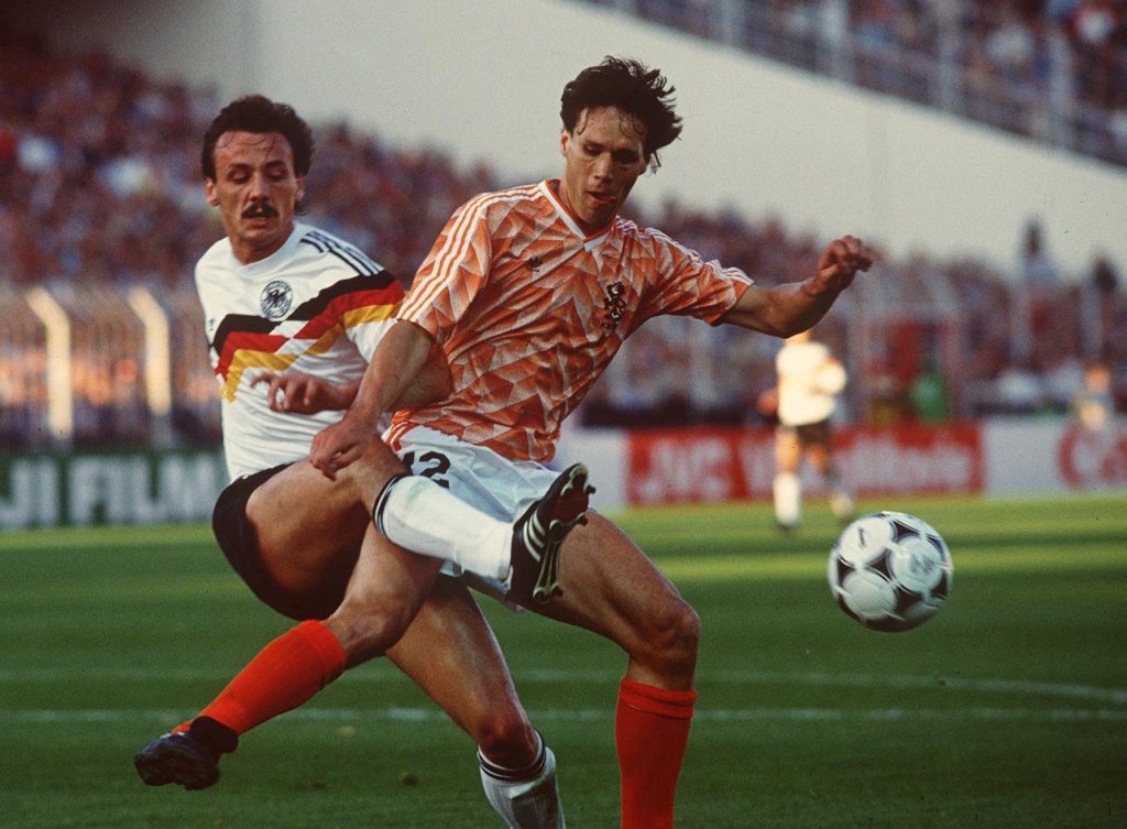 FUSSBALL: EM 1988