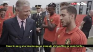 el_rey_de_belgica_y_hazard_en_una_charla_en_la_concentracion_de