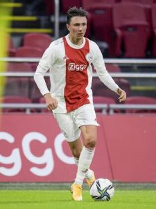 AMSTERDAM - Steven Berghuis of Ajax during the Ajax - Leeds United friendly match at the Johan Cruijff Arena in Amsterda