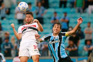 Gremio v Sao Paulo - Brasileirao 2021