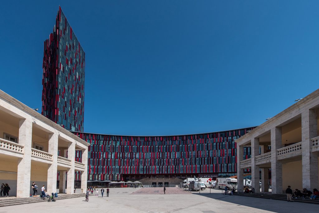 TIRANA PER IL MILAN PRIMA DELLA ROMA