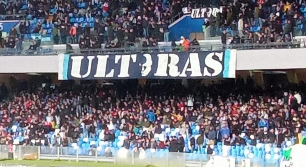 UN ADDIO COMMOSSO PER INSIGNE