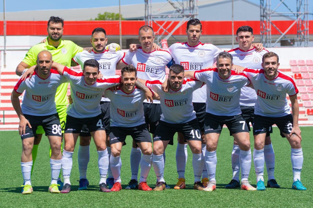 B8808286-C563-439A-9B0A-D610E90E9804