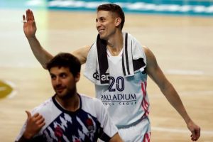 4e85bbbf-acec-42f8-9415-7a4a7e99f3f8