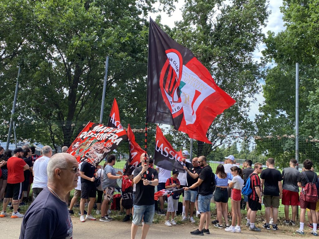 CORO SULLO SCUDETTO MILAN