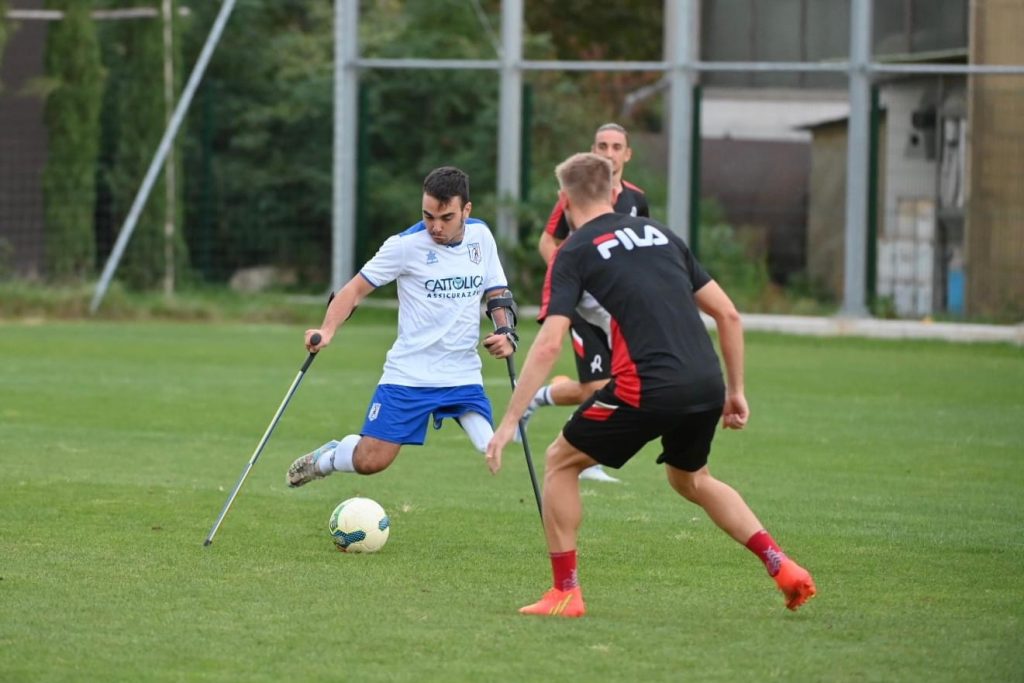 6E6FBF23-C061-47FF-BE32-6ED25ABD8324