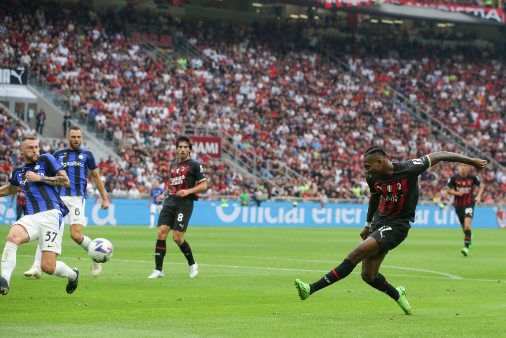 DERBY MILANESE LEAO INCONTENIBILE