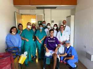 PORTIERE CON LA GAMBA AMPUTATA