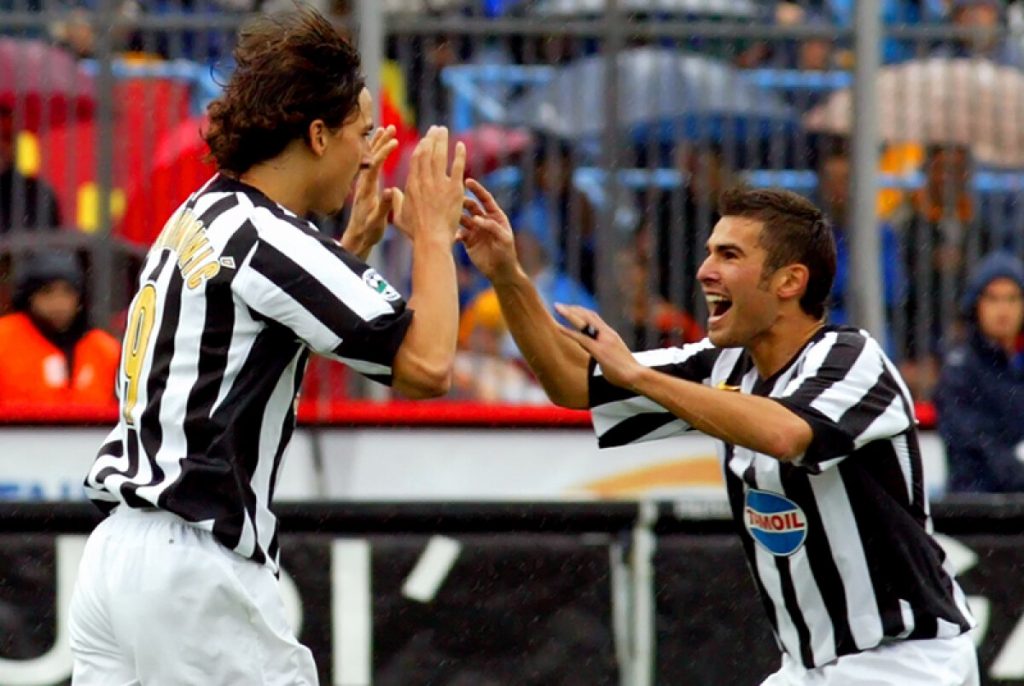 Juventus' Ibrahimovic celebrates goal with Mutu during Italian Serie A soccer match against Lecce in Lecce