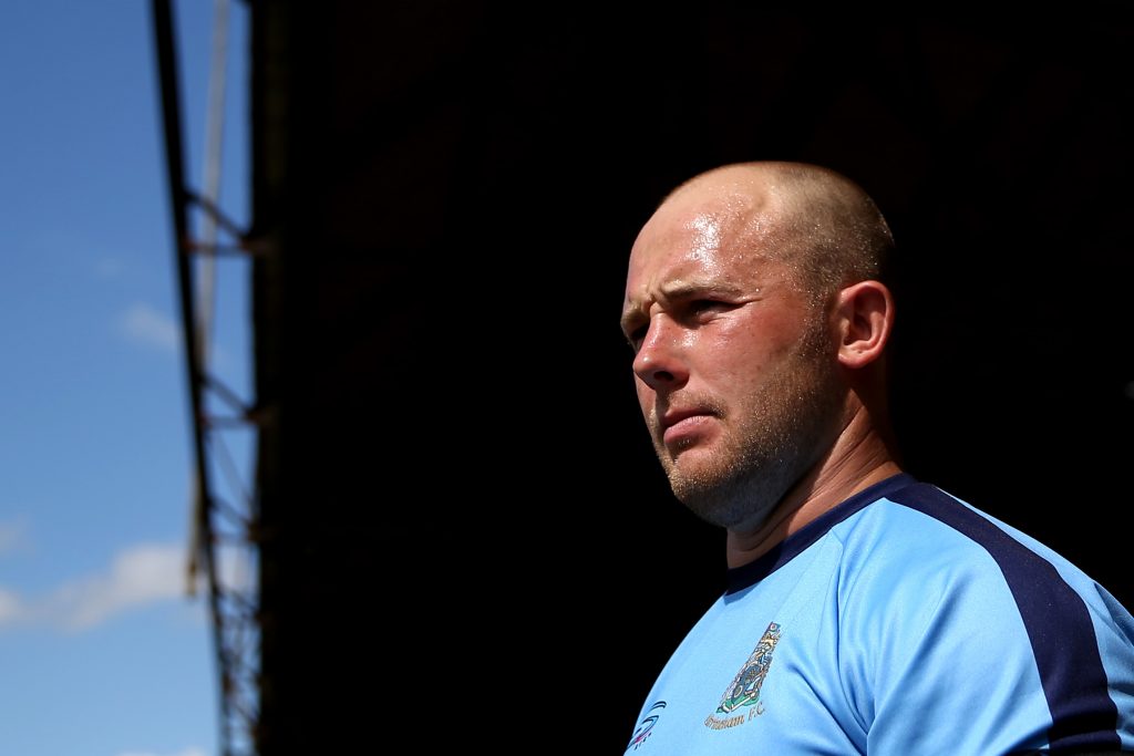 CAMBIO DI BOTTIGLIE PER IL PORTIERE