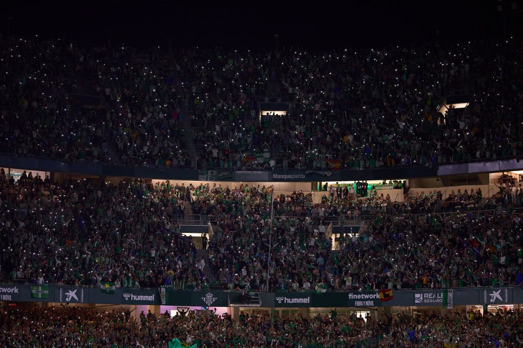 MA TU GUARDA IL TIFOSO DEL BETIS