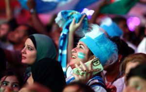 BANDIERA ARGENTINA SUL VOLTO