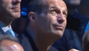 FISCHI AD ALLEGRI