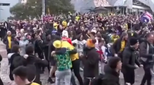 FRANCESI AGGREDITI IN AUSTRALIA