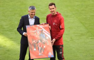 FC Bayern Muenchen v FC Augsburg - Bundesliga