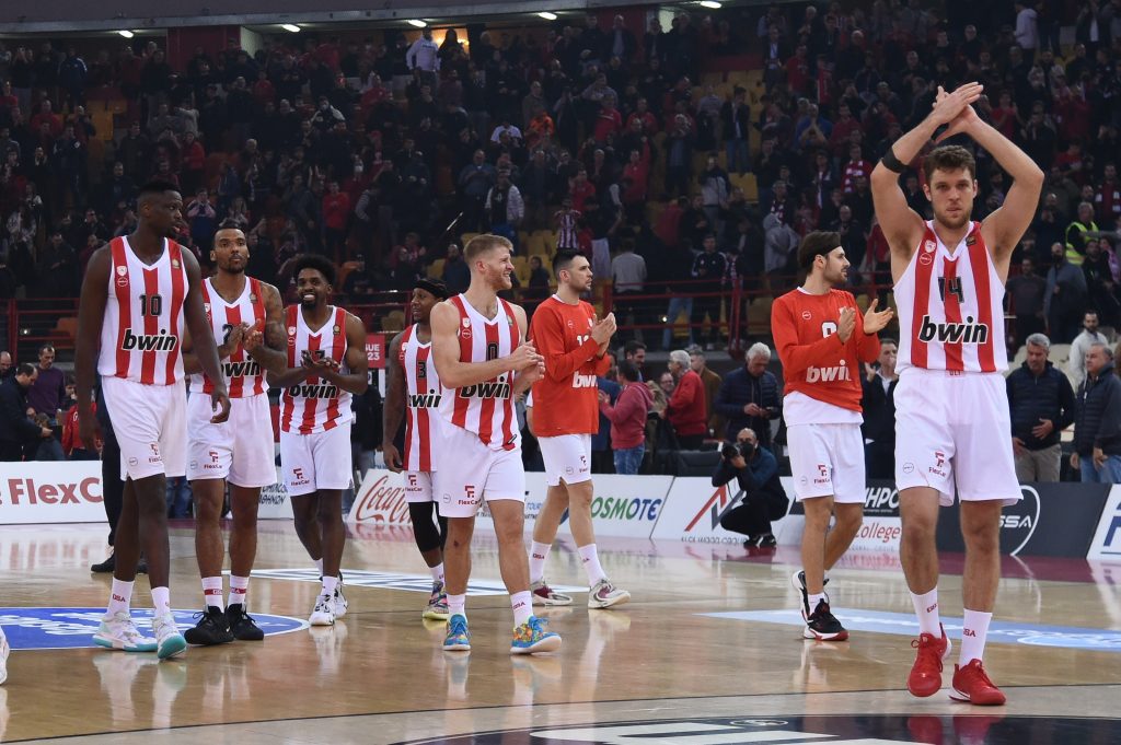 VINCE L'OLIMPIACOS MA...