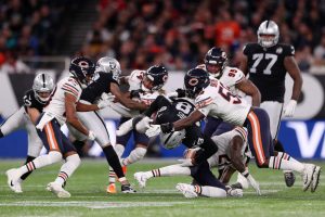 Chicago Bears v Oakland Raiders