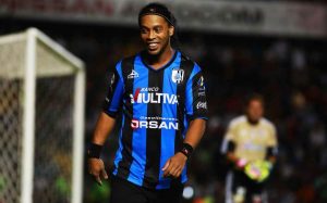 ronaldinho-con-el-queretaro-imago