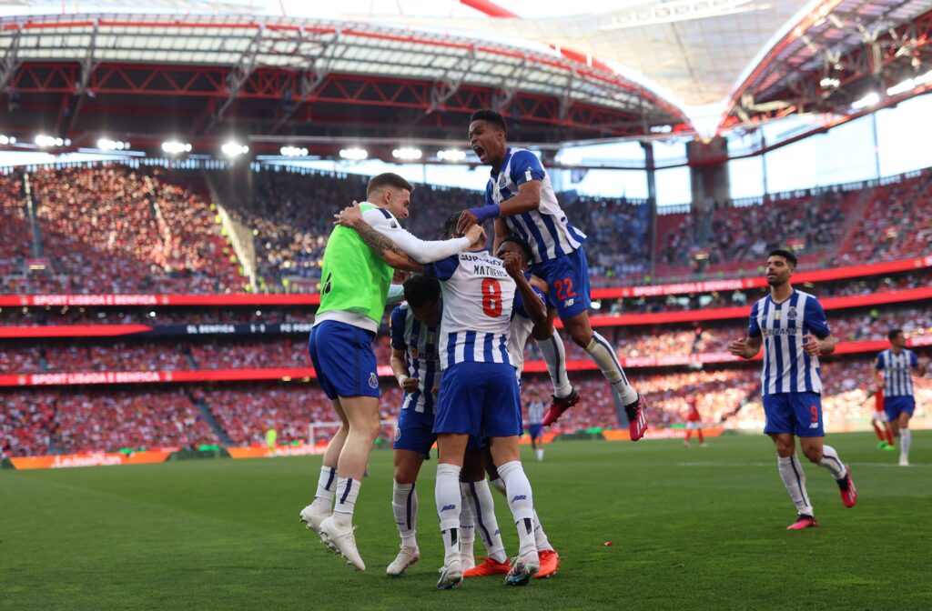 Classico Portoghese, Benfica ko col Porto