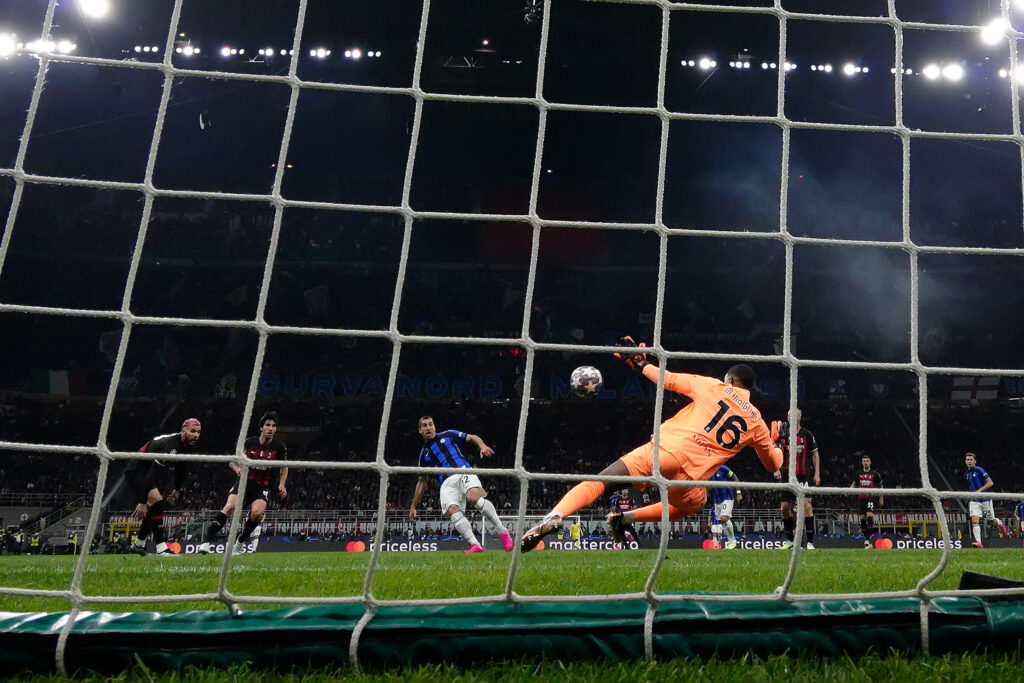 AC Milan v FC Internazionale: Semi-Final First Leg - UEFA Champions League
