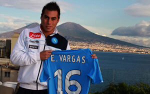 CALCIO: NAPOLI; VARGAS, OTTIMA SQUADRA, CITTA' BELLISSIMA
