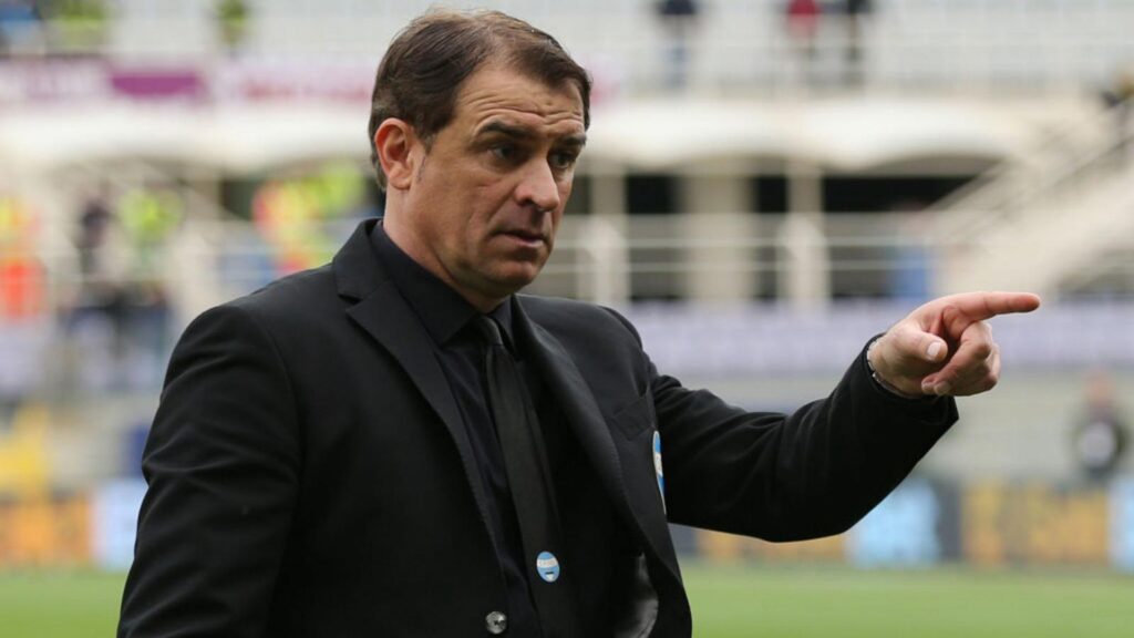 D326A467-40D8-45D5-91F6-DB707C605F67