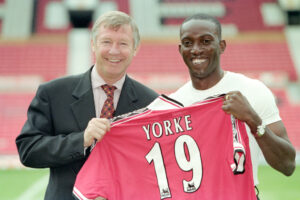 Dwight Yorke Signs for Manchester United 1998