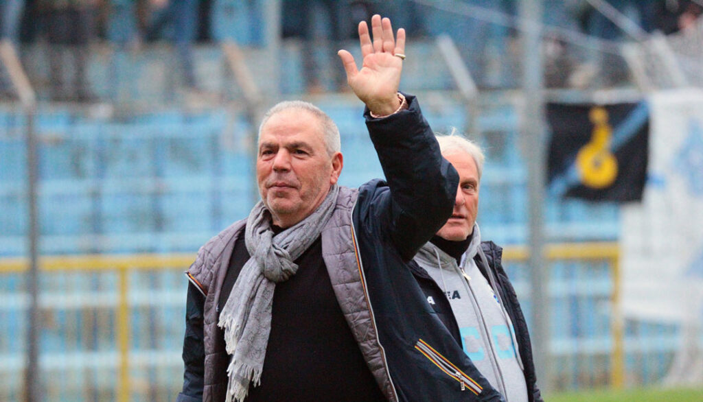 18968359-1F29-4331-9C1A-7449844A5242