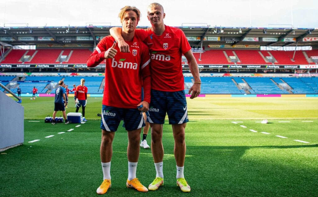 1EACEE65-6AEB-4982-B19E-22C2FAAF141F