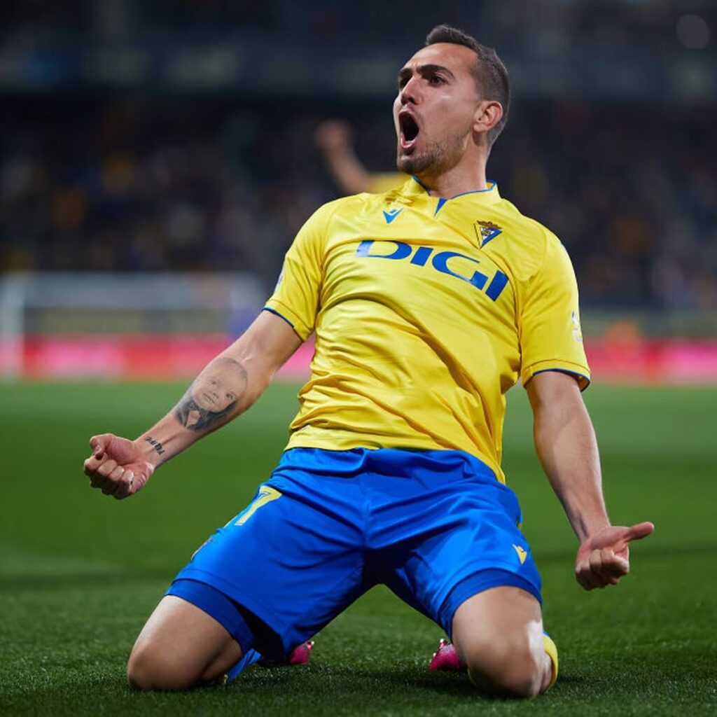 6E016B34-223D-41ED-A22E-525DE6711D2B